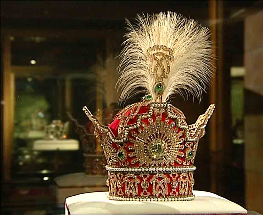 Pahlavi Crown